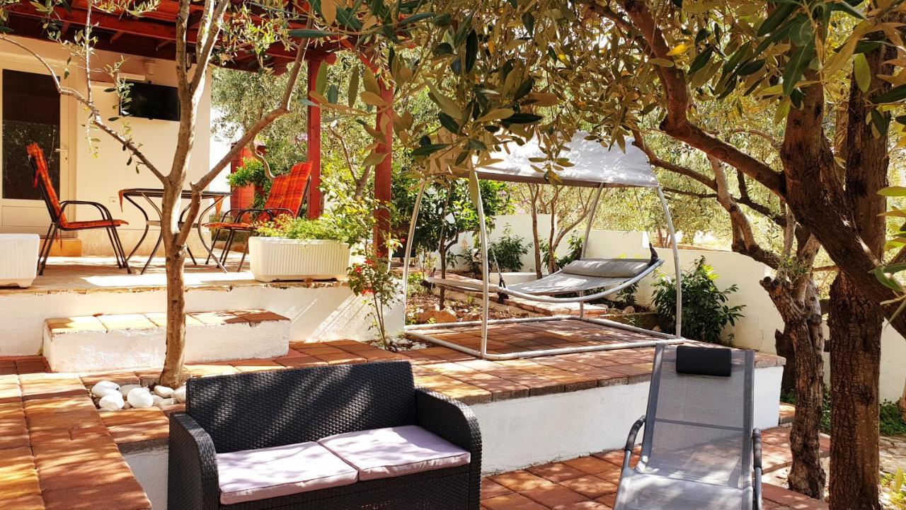 Willa House Oliva With Private Pool And Large Garden Stari Grad  Zewnętrze zdjęcie