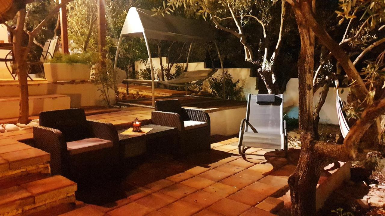 Willa House Oliva With Private Pool And Large Garden Stari Grad  Zewnętrze zdjęcie