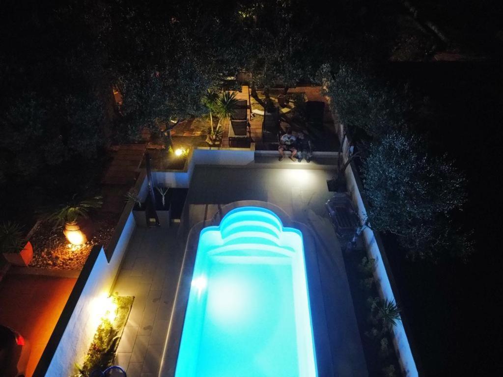 Willa House Oliva With Private Pool And Large Garden Stari Grad  Zewnętrze zdjęcie